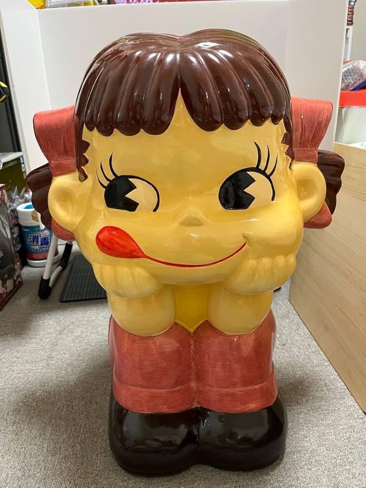 Amazon.co.jp: 不二家ペコちゃん ペコちゃん FUJIYA 陶器製 置物 陶器