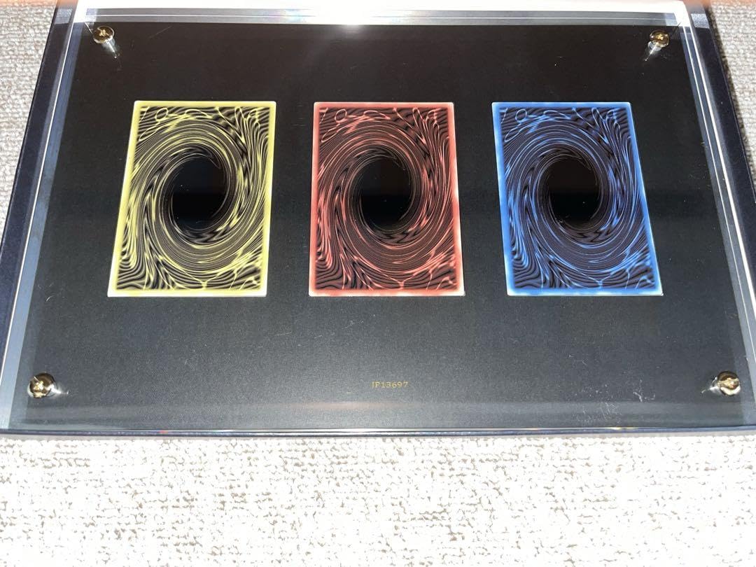 遊戯王25周年記念商品「三幻神」スペシャルカードセット（ステンレス製）