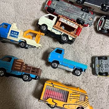 Amazon.co.jp: 日本製 トミカ 11個 セット ジャンク : おもちゃ