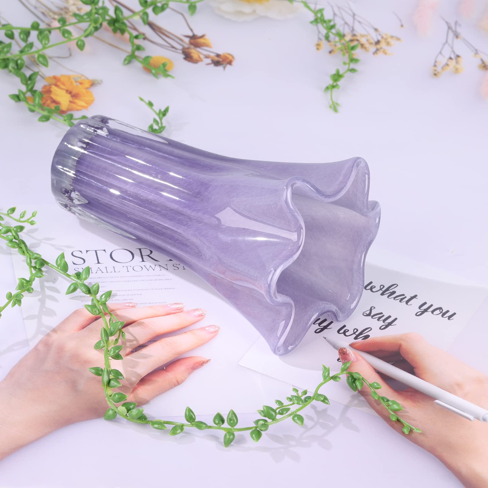 Amazon.co.jp: 吹きガラスの花瓶、ユニークな広口の花瓶、紫の花瓶