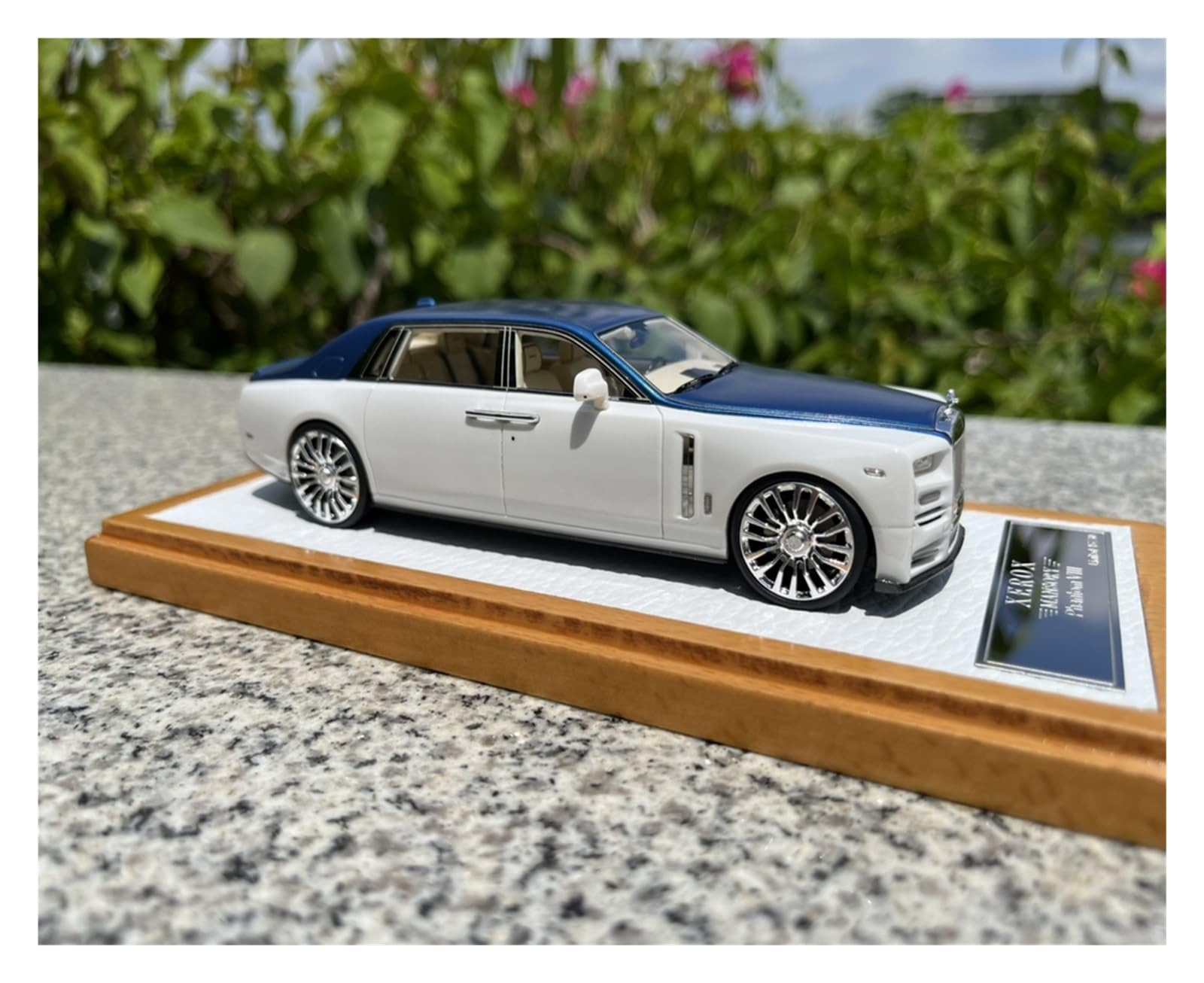 Amazon | ミニカー ロールスロイス ファントム 8 1:43 樹脂製カー