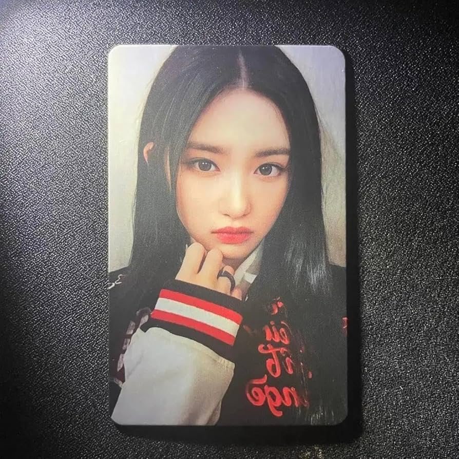 Amazon.co.jp: IVE イソ トレカ Kitsch : おもちゃ