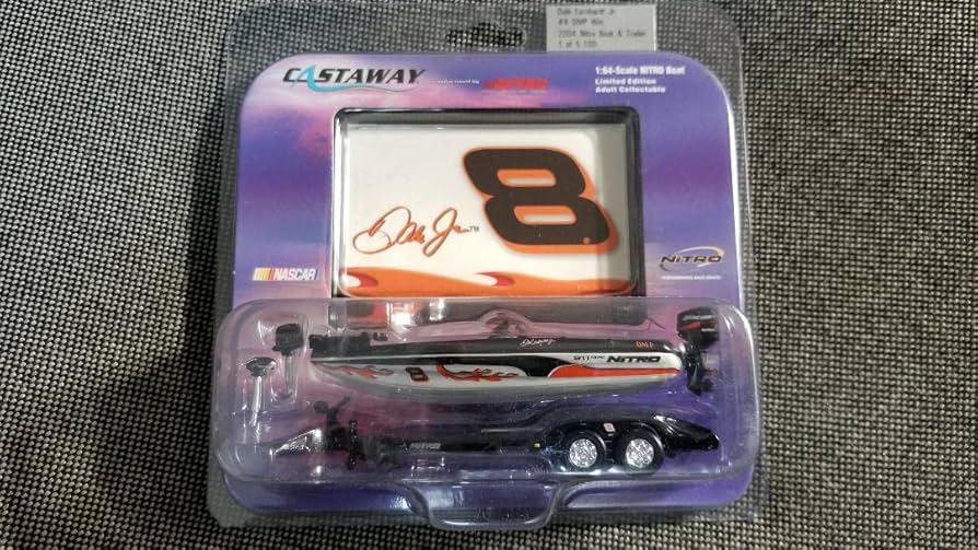 Amazon.co.jp: バス ミニカー 模型 プラモデルボート ダイキャスト