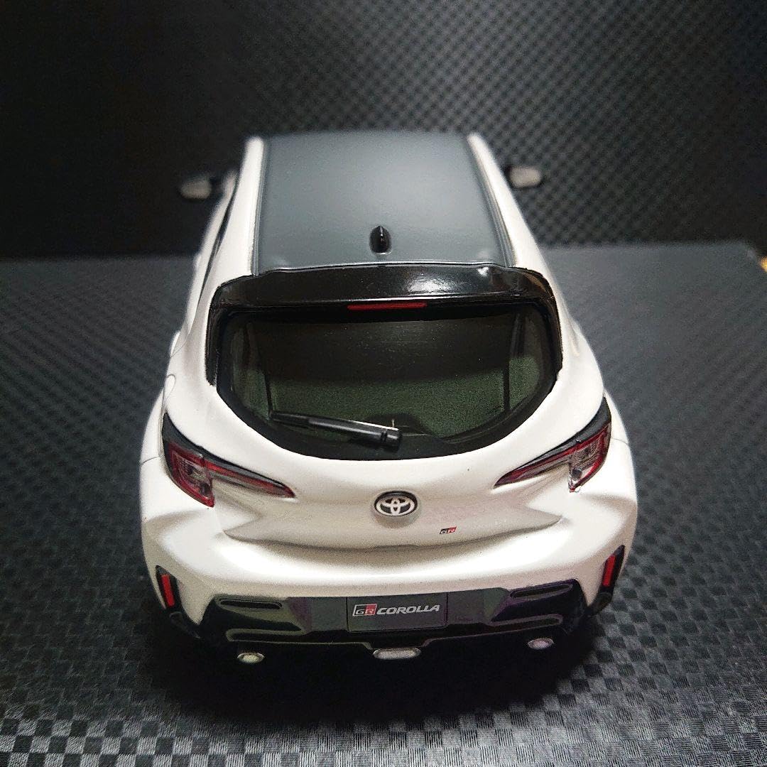 トヨタGRカローラ カラーサンプル ミニカー スーパーホワイト(040