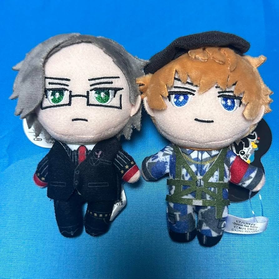 Amazon.co.jp: ヒプノシスマイク 毒島メイソン理鶯 入間銃兎 ピこぬい