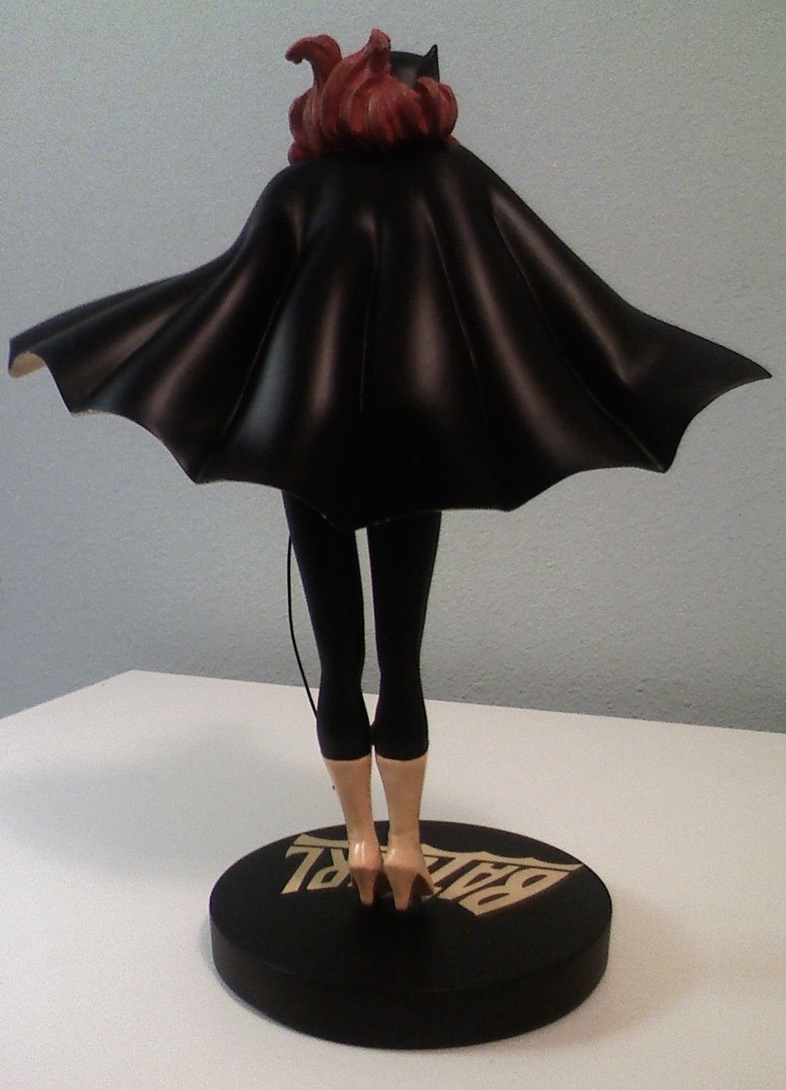 Amazon.com: DC Direct Cover Girls of the DC Universe: Batgirl