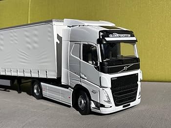 Amazon | solido 1/24 Volvo FH16 Globetrotter XL 2022 ホワイト