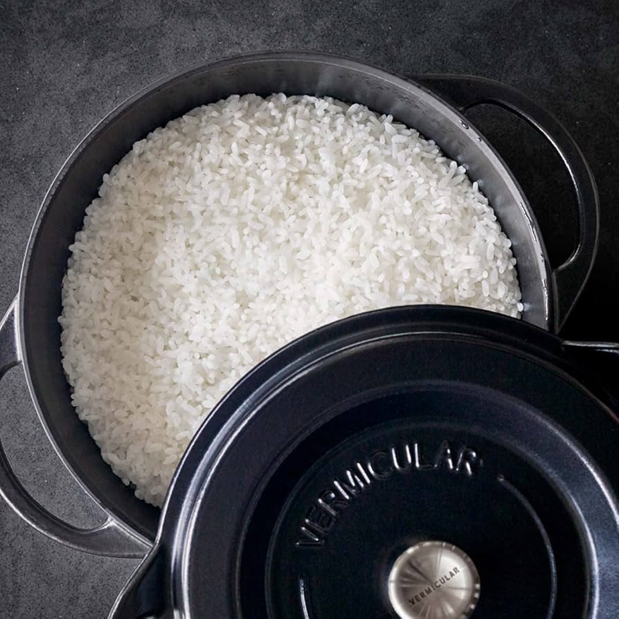 Amazon｜バーミキュラ 鋳物ホーロー鍋 22cm ナチュラルベージュ 無水