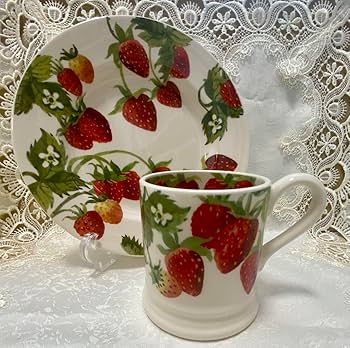 Amazon.co.jp: エマ・ブリッジウォーター ストロベリー マグカップ