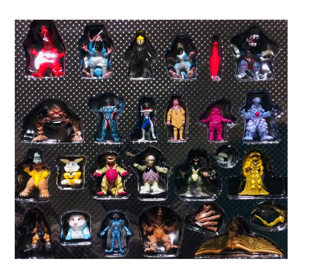 Amazon.co.jp: ウルトラモンスター超全集 ウルトラマンダイナ光臨編