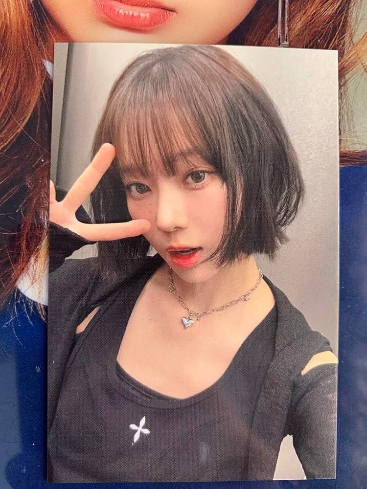 Amazon.co.jp: ウィンター aespa トレカ MY WORLD : おもちゃ