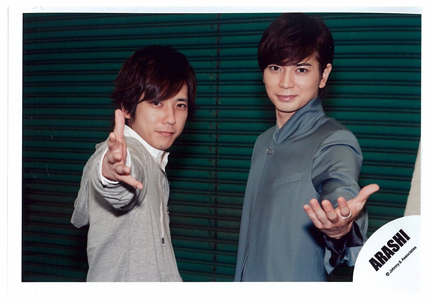 Amazon.co.jp: 嵐 ARASHI 公式生写真Your Eyes【二宮和也/松本潤