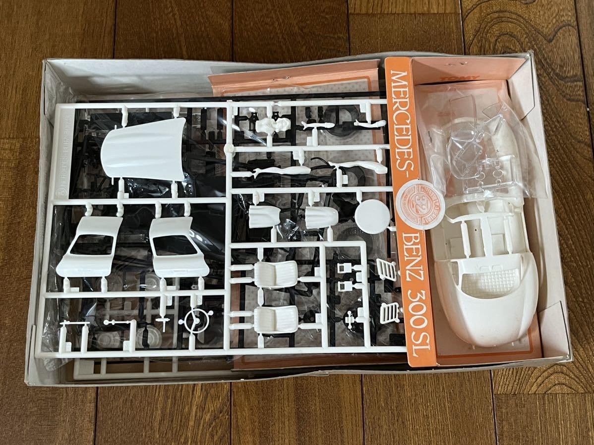 Amazon.co.jp: トミー 1/32 MERCEDES BENZ 300SL メルセデスベンツ