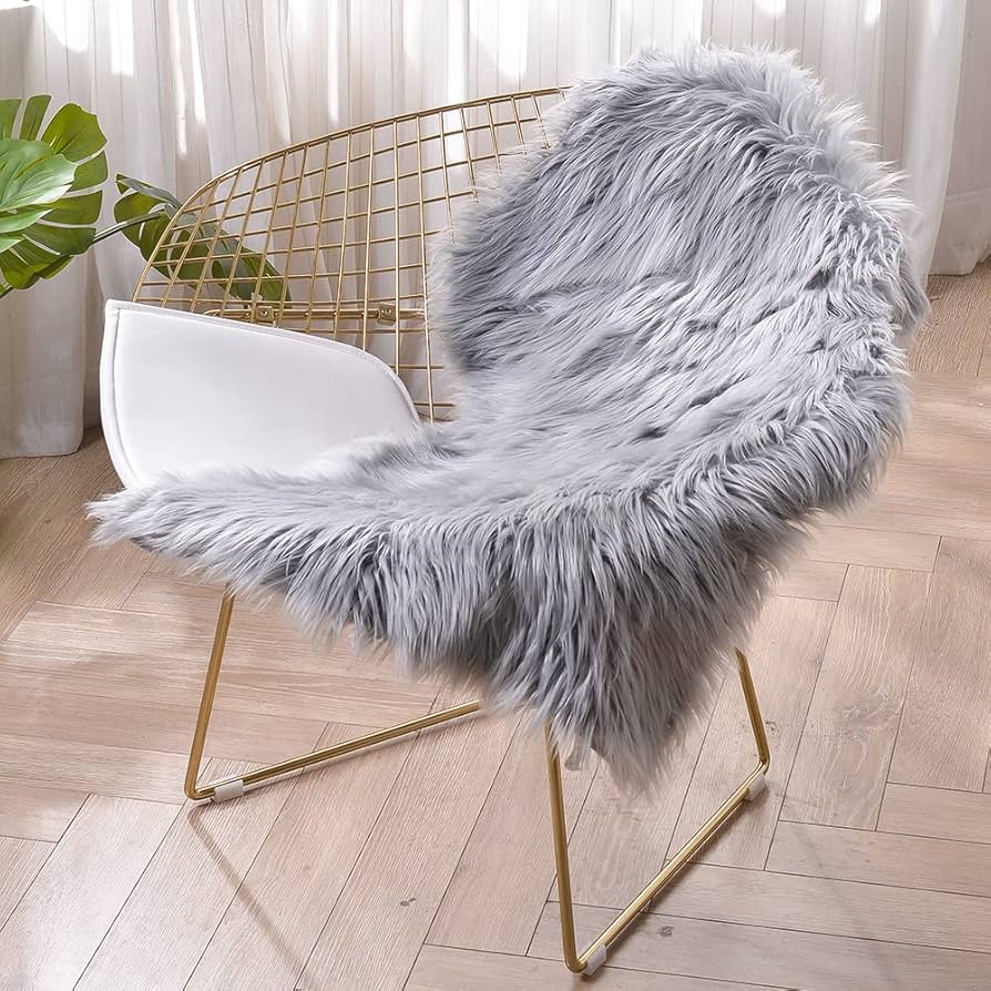 Amazon | HAOCOO ムートンラグ 1匹サイズ フェイクファー 洗える 椅子