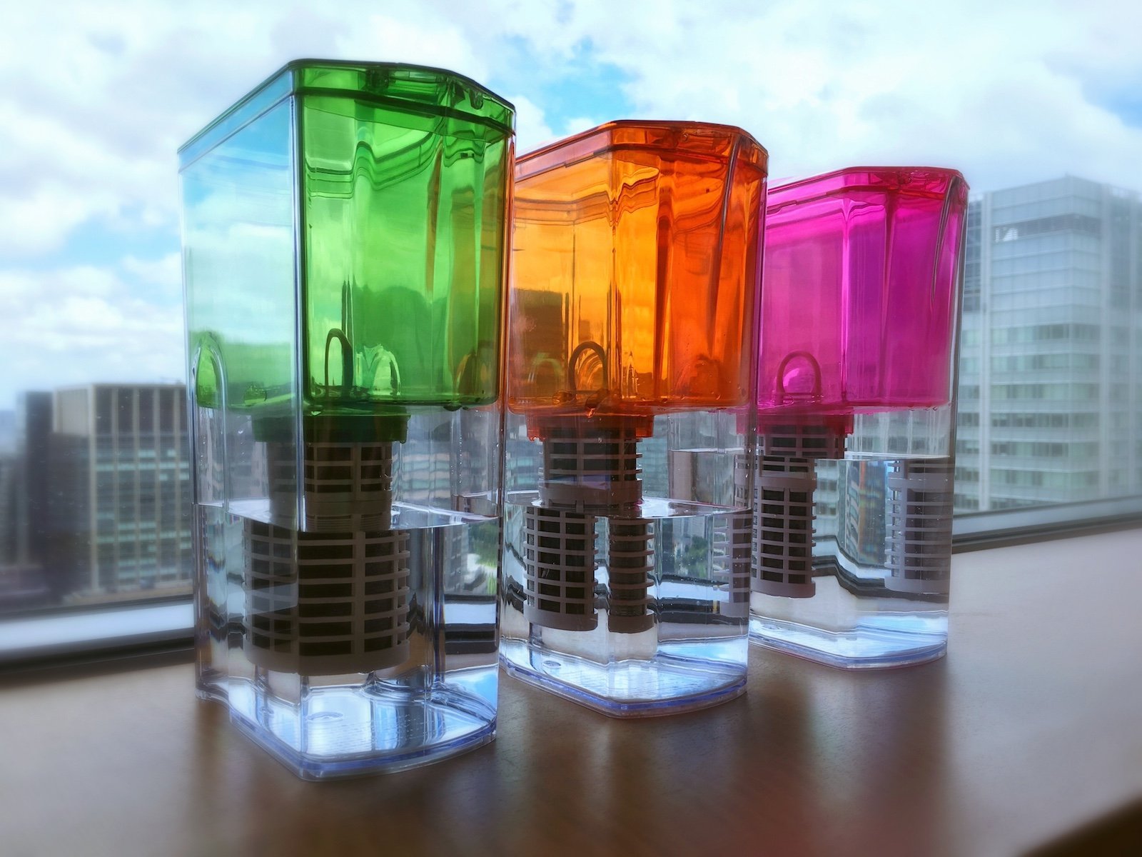 Amazon | ガイアの水135 ポット型浄水器（カートリッジ付） (オレンジ