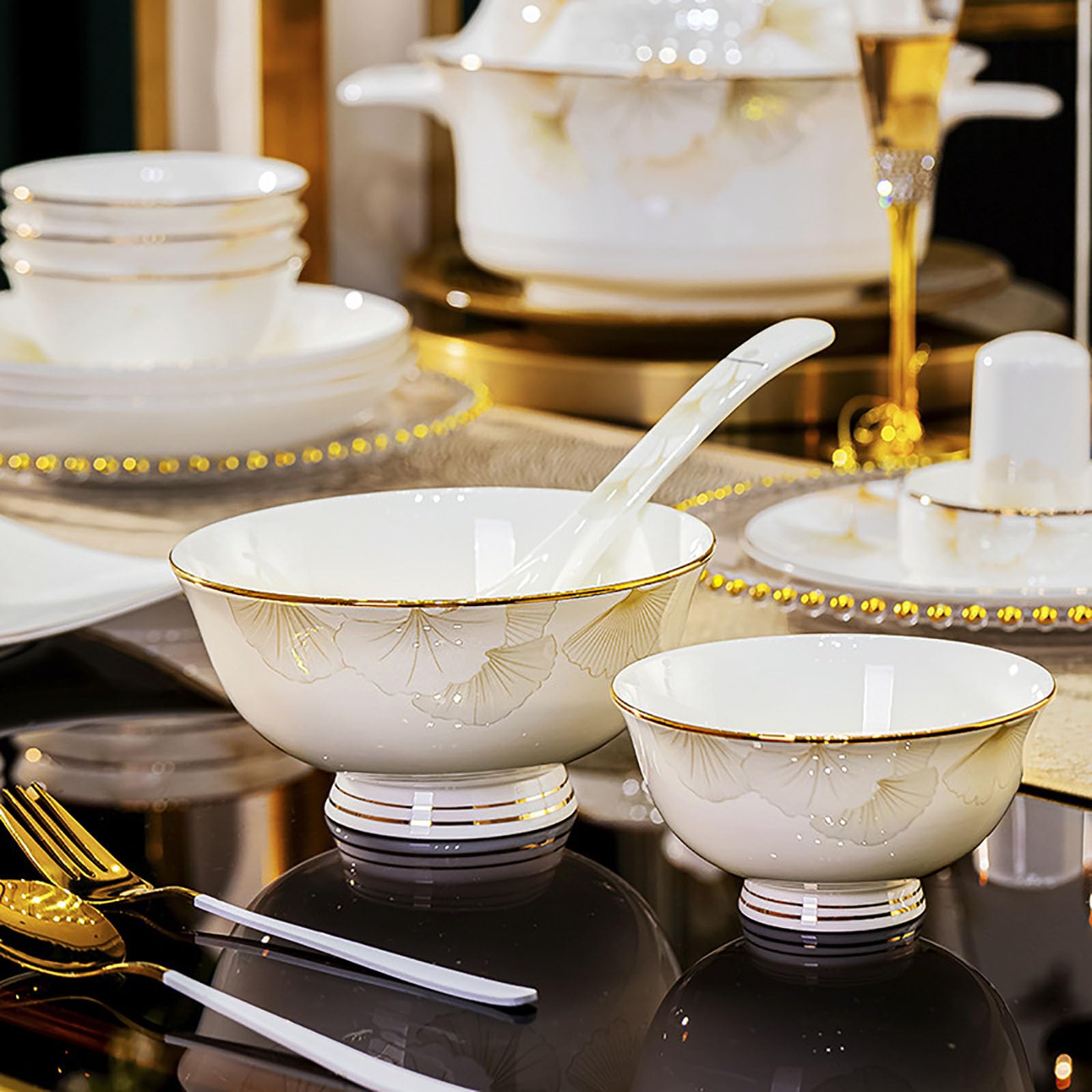 Amazon.co.jp: 食器セット ボーンチャイナ 銀杏の葉模様 62ピース