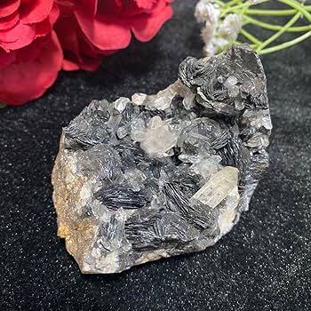 M1794☆アイアンローズ共生赤水晶クラスター1.7Kg☆広東省産☆N20720