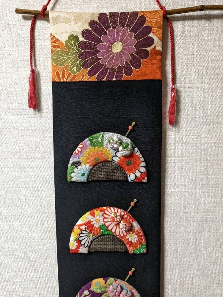 Amazon.co.jp: 和古布 縮緬 押し絵 櫛かんざしタペストリー : ホーム