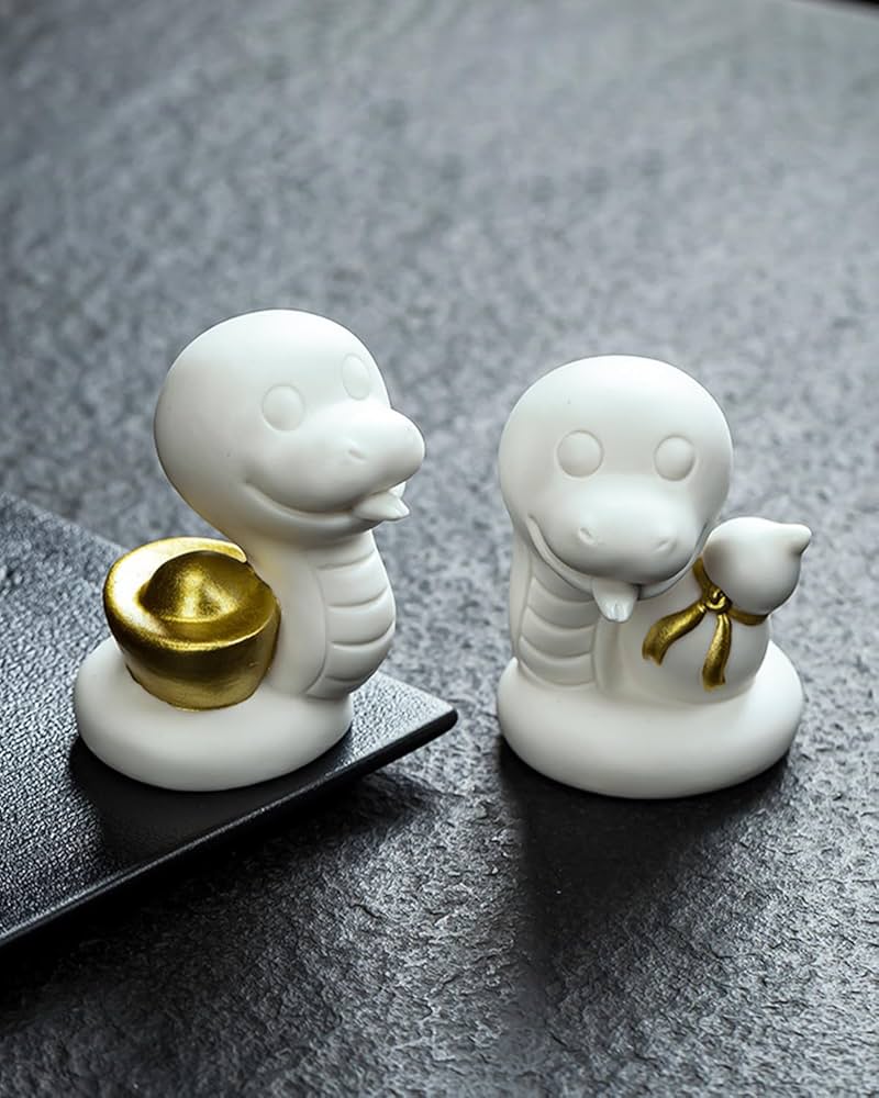 Amazon.co.jp: 白へび 2匹 蛇の置物 かわいい へび 干支 置物 巳年 金