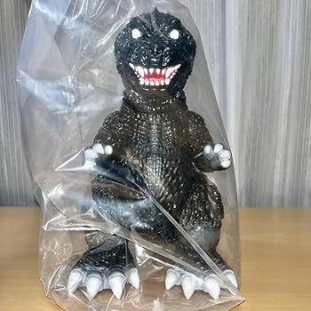 Amazon.co.jp: 2001 安楽安作 メディコムトイ GMK 怪獣総攻撃 ソフビ