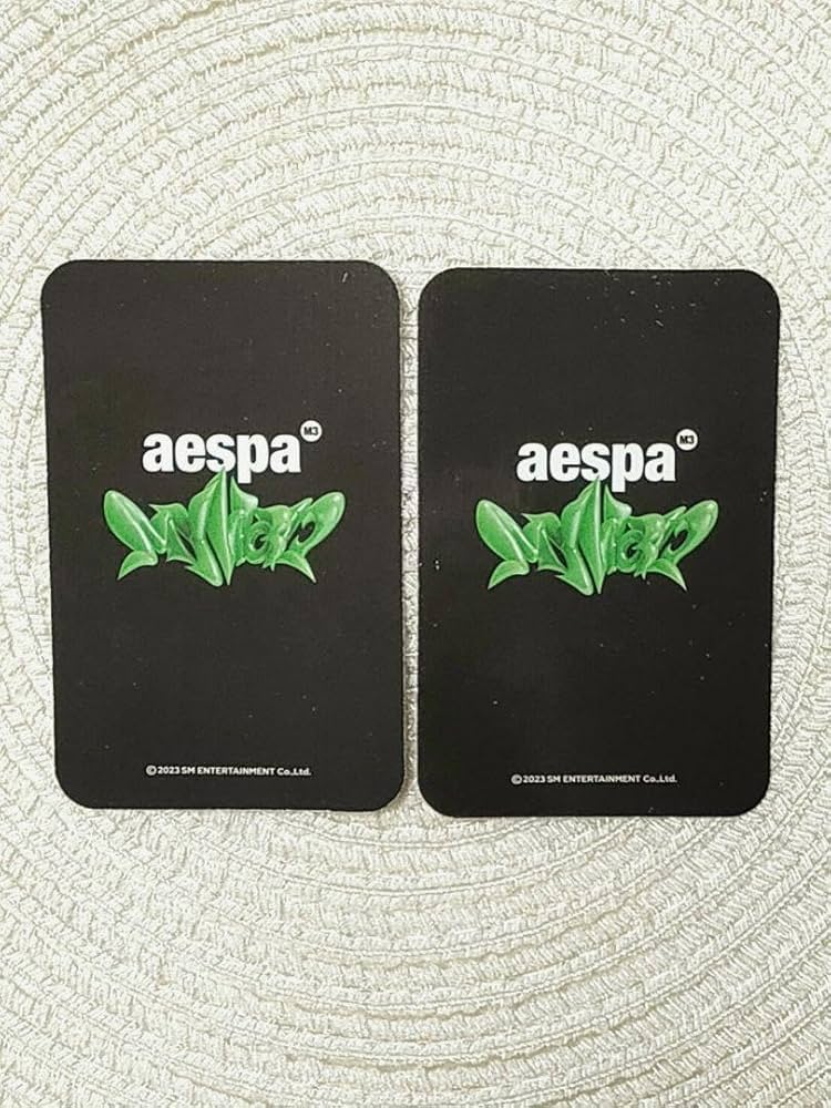 Amazon.co.jp: aespa エスパ MY WORLD deluxe box カリナ 2種トレカ