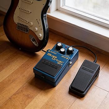 Amazon.com: Boss BD-2 Blues Driver Bundle with Gearlux Instrument