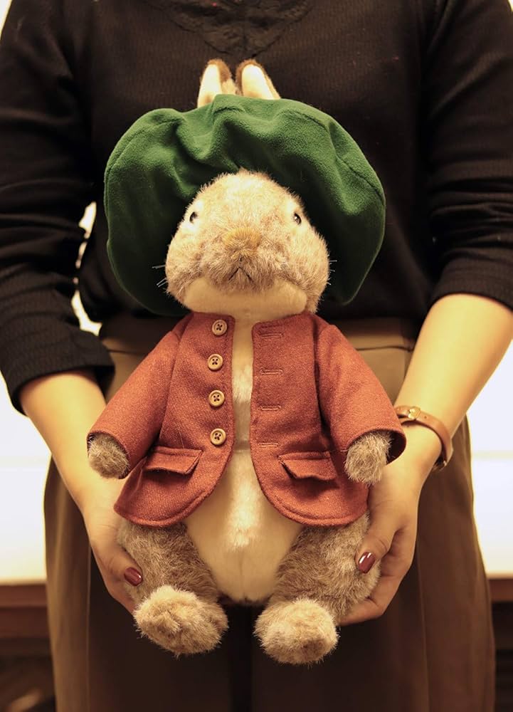 Amazon.co.jp: PETER RABBIT (ピーターラビット) ぬいぐるみ