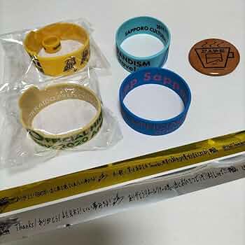 Amazon.co.jp: official髭男dism ツアーグッズ ラバーバンド 缶バッジ