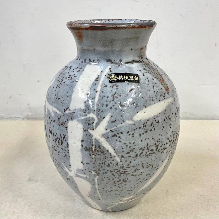 Amazon.co.jp: 桔梗屋窯 五代目 小三郎作 「志野竹文花瓶」共箱付き 高