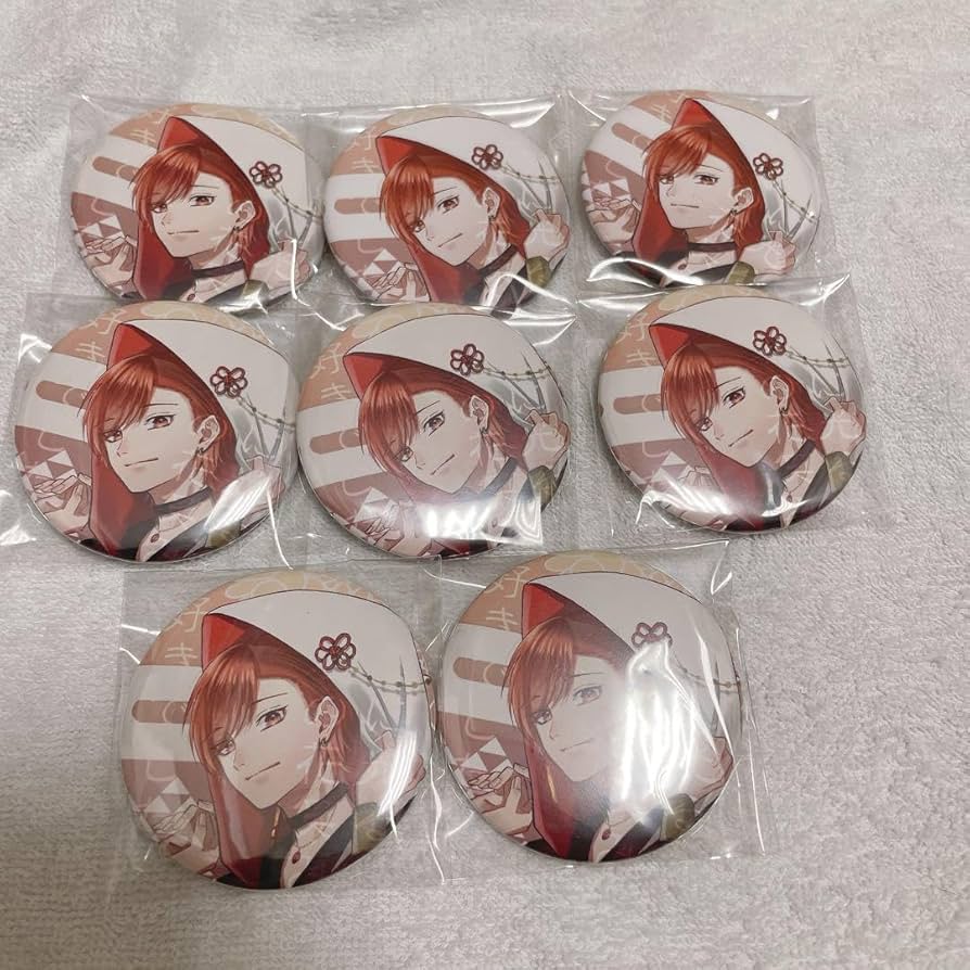 Amazon.co.jp: いれいす りうら 缶バッジ 清風明月 : おもちゃ