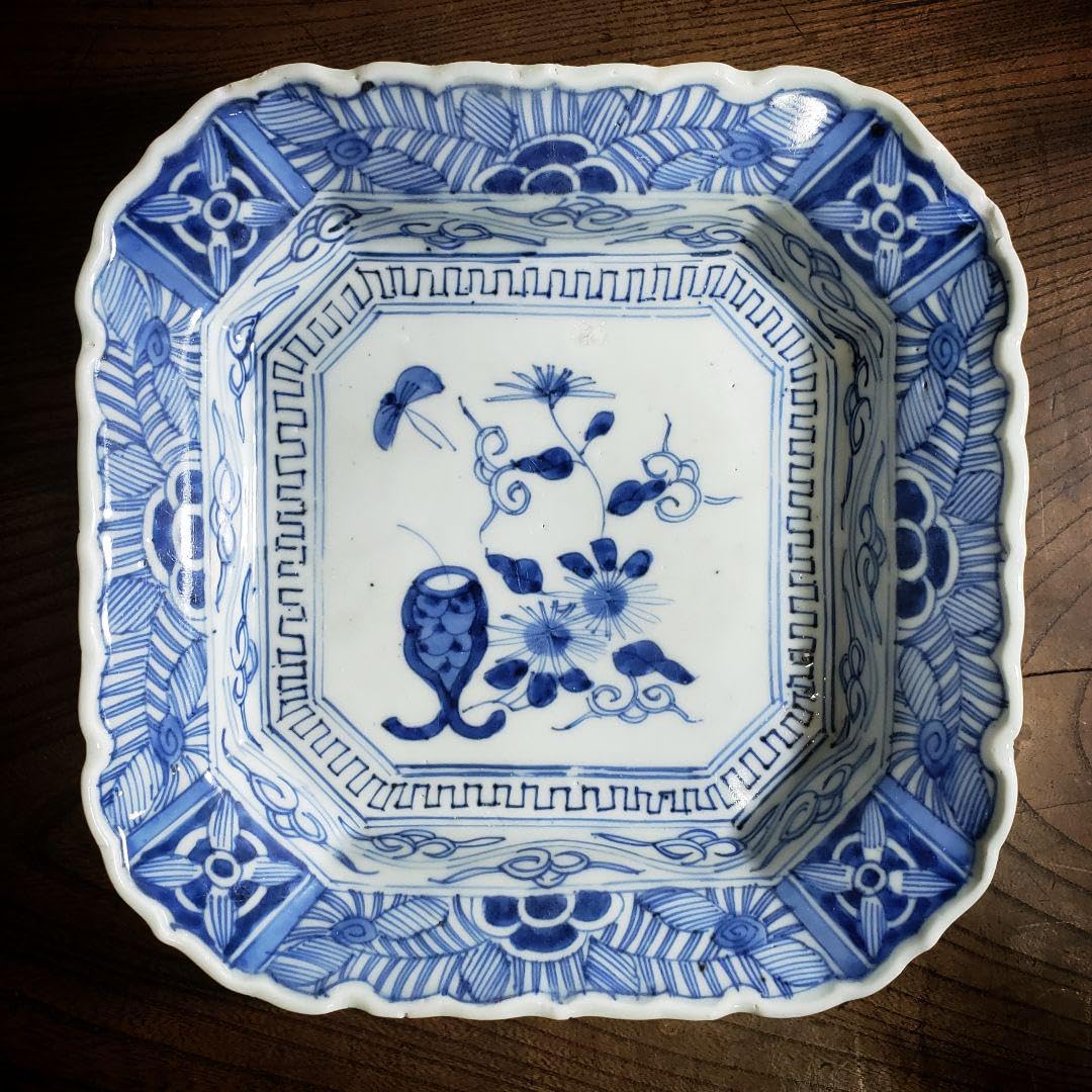 Amazon.co.jp: 八角皿 隅切角皿 古伊万里 線描き 唐草文様 伊万里染付