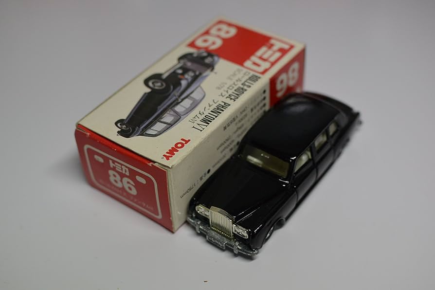 Amazon.co.jp: トミカ 86 ロールスロイス ファンタㇺⅥ 1/78 : ホビー