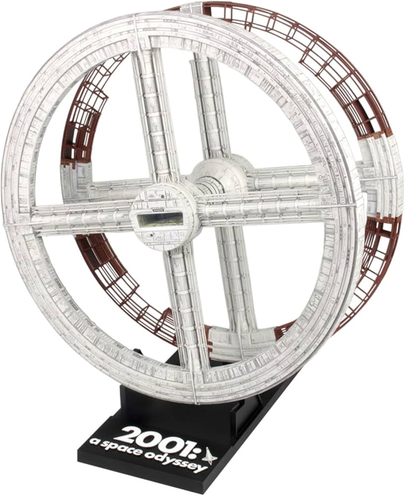 Amazon.com: Moebius Models 2001 A Space Odyssey - Space Station 1