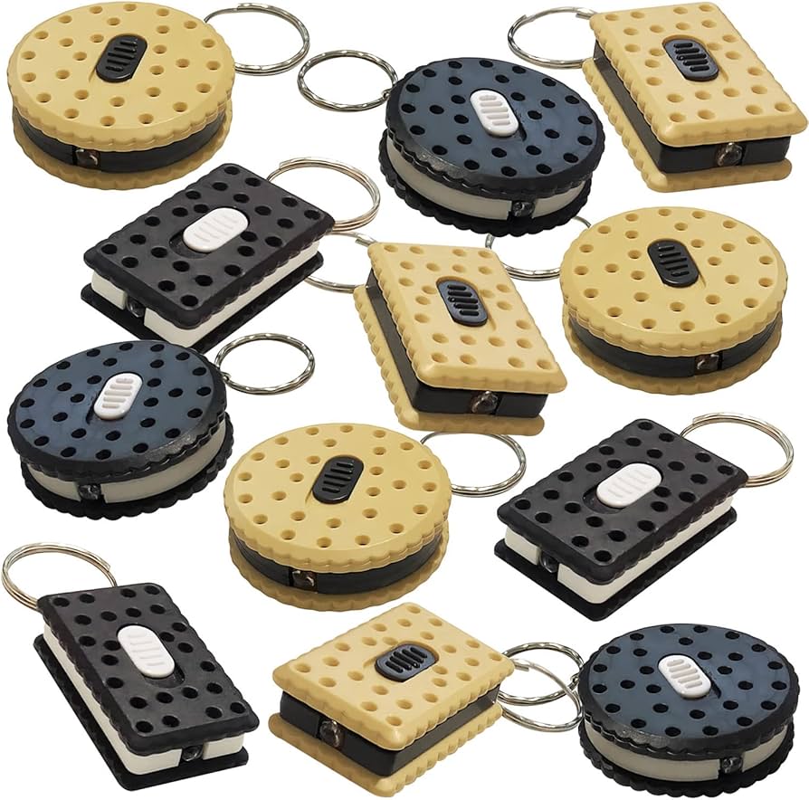 Amazon.com: ArtCreativity Sandwich Cookie Flashlight Keychains