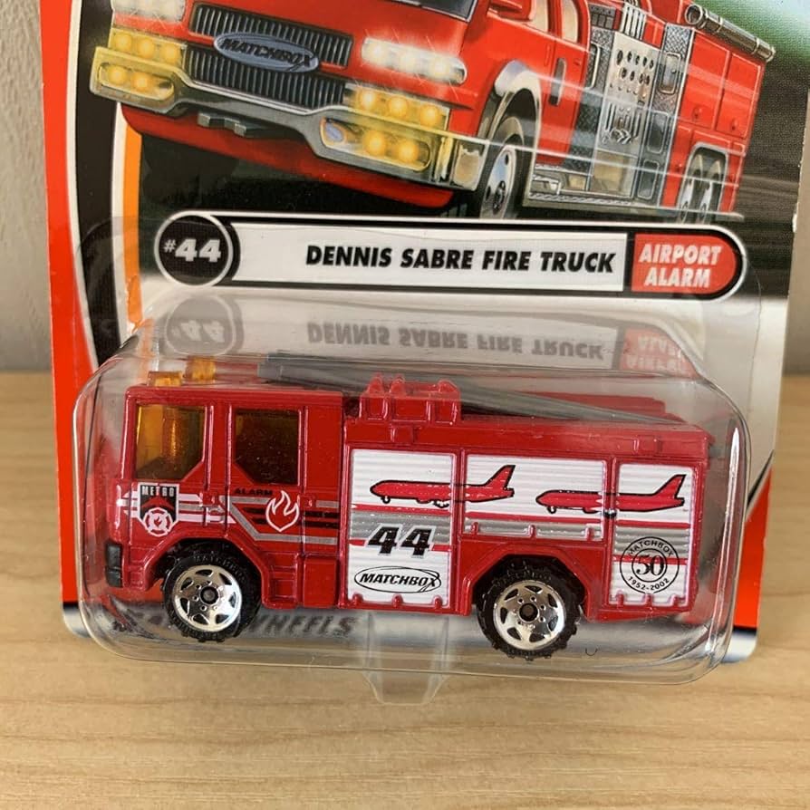Amazon.co.jp: 絶版未開封 マッチボックス 消防車 MATCHBOX 空港 化学