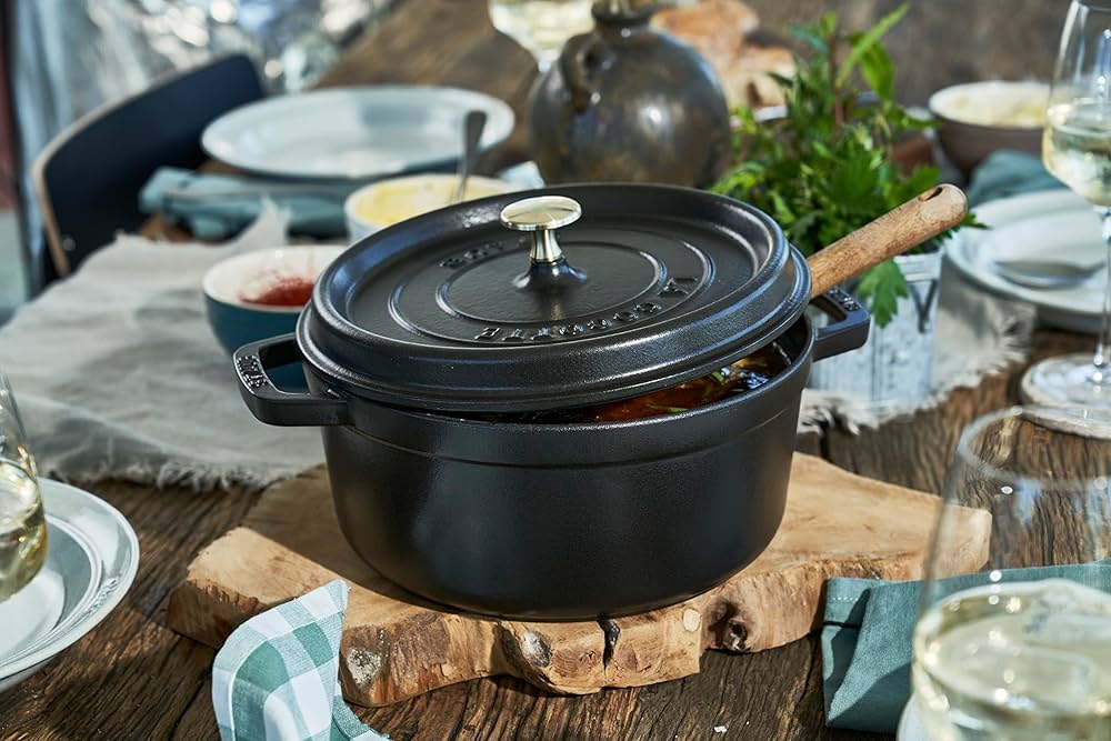 STAUB La Cocotte 7-Quart Cast Iron Round Cocotte, 6.75 L, Made in