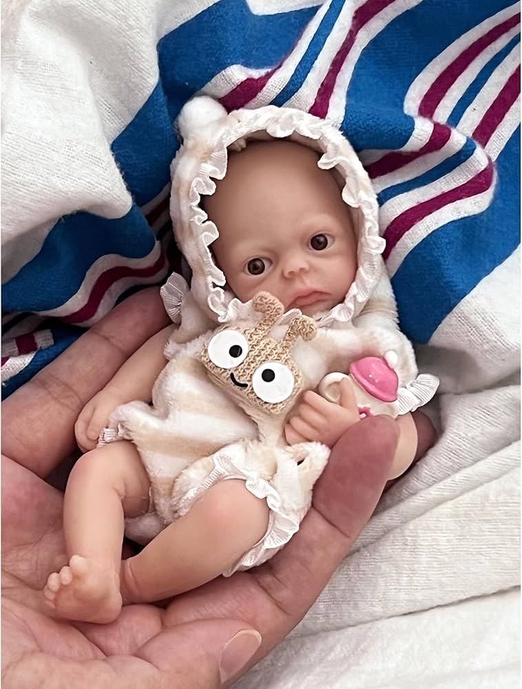 Amazon | Newtotlove 5.5インチ ミニチュアシリコンベビーフルボディ