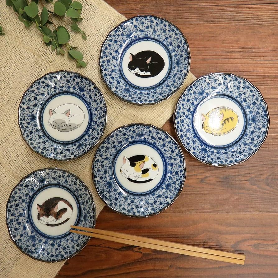 新品 九谷焼 12cm皿 眠り猫 C ねこ ネコ 猫 新品 九谷焼 12cm皿 眠り猫