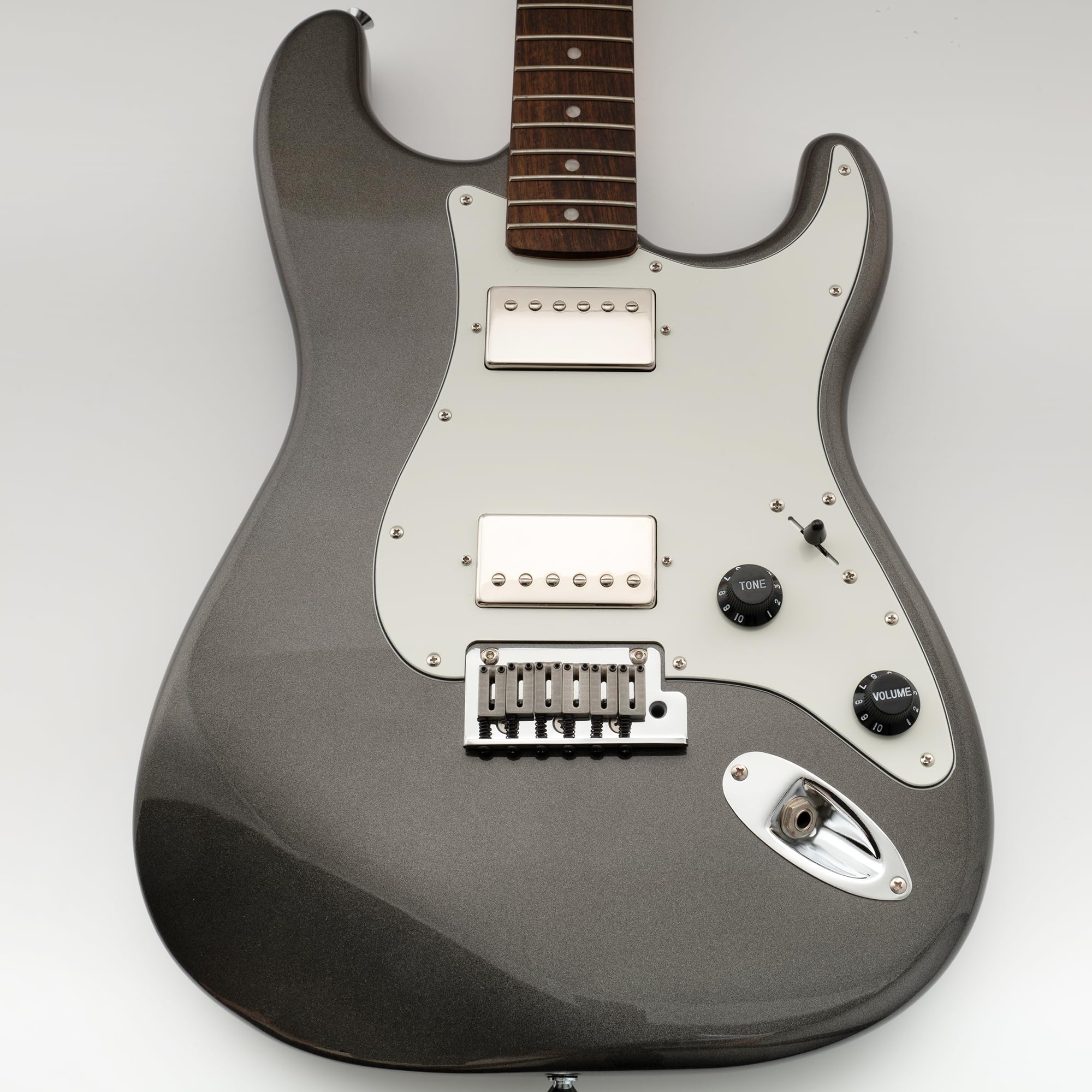 Amazon.co.jp: Musiclily Pro 11穴 STストラトピックガードHH カバード