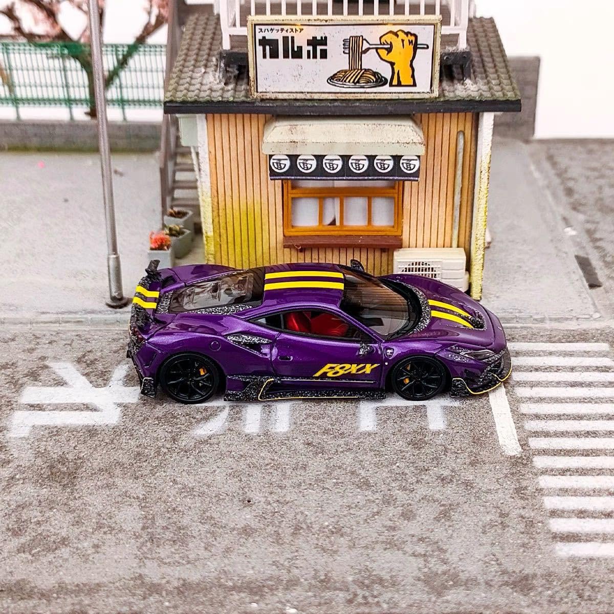 Amazon | 1/64 Fuelme Mansory マンソリー フェラーリ F8XX 紫