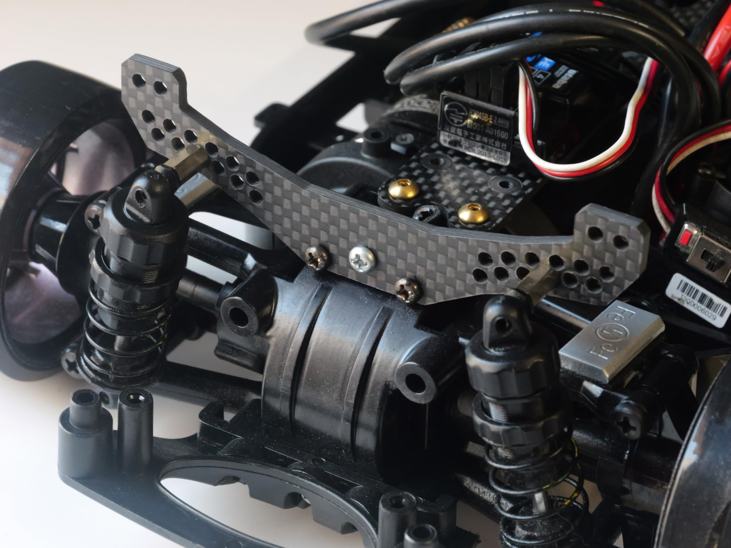 Amazon.co.jp: TT-01 TYPE-E カーボンダンパーステー リア用 ラジコン