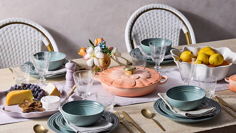 Amazon.com | Le Creuset Stoneware Dinnerware Set, 16 pc