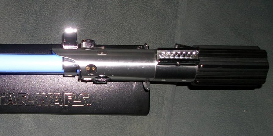 Amazon | ルーク・スカイウォーカーESB版FXライトセイバー