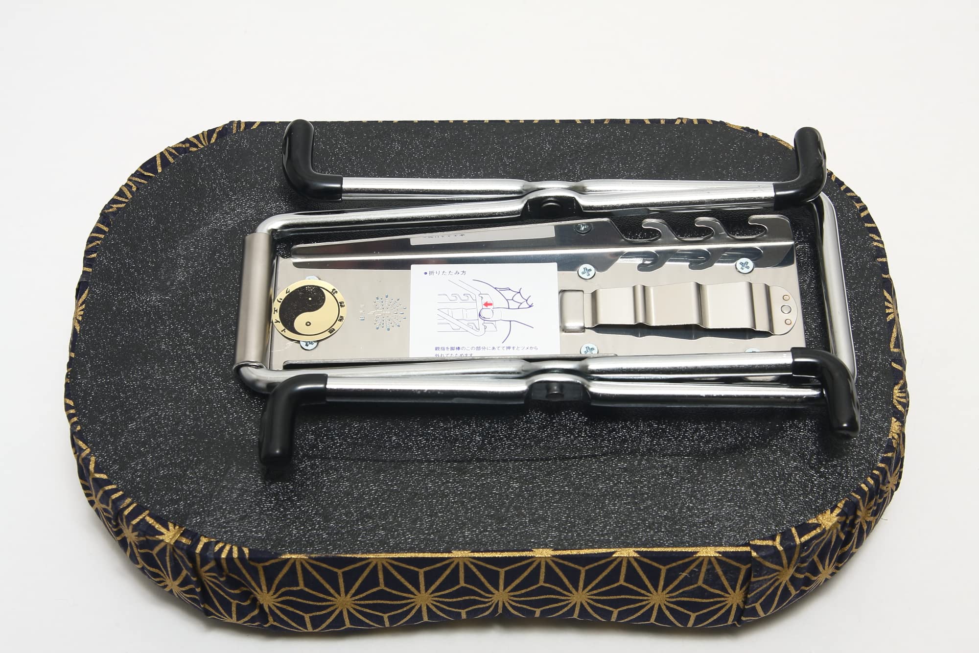 Amazon｜住友産業 コンパクト らくらく正座椅子E-9-3 折りたたみ式