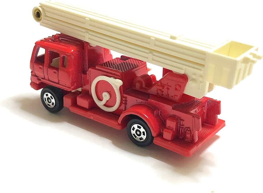 Amazon | トミカ 068 いすゞ スノーケル消防車 | ミニカー・ダイ