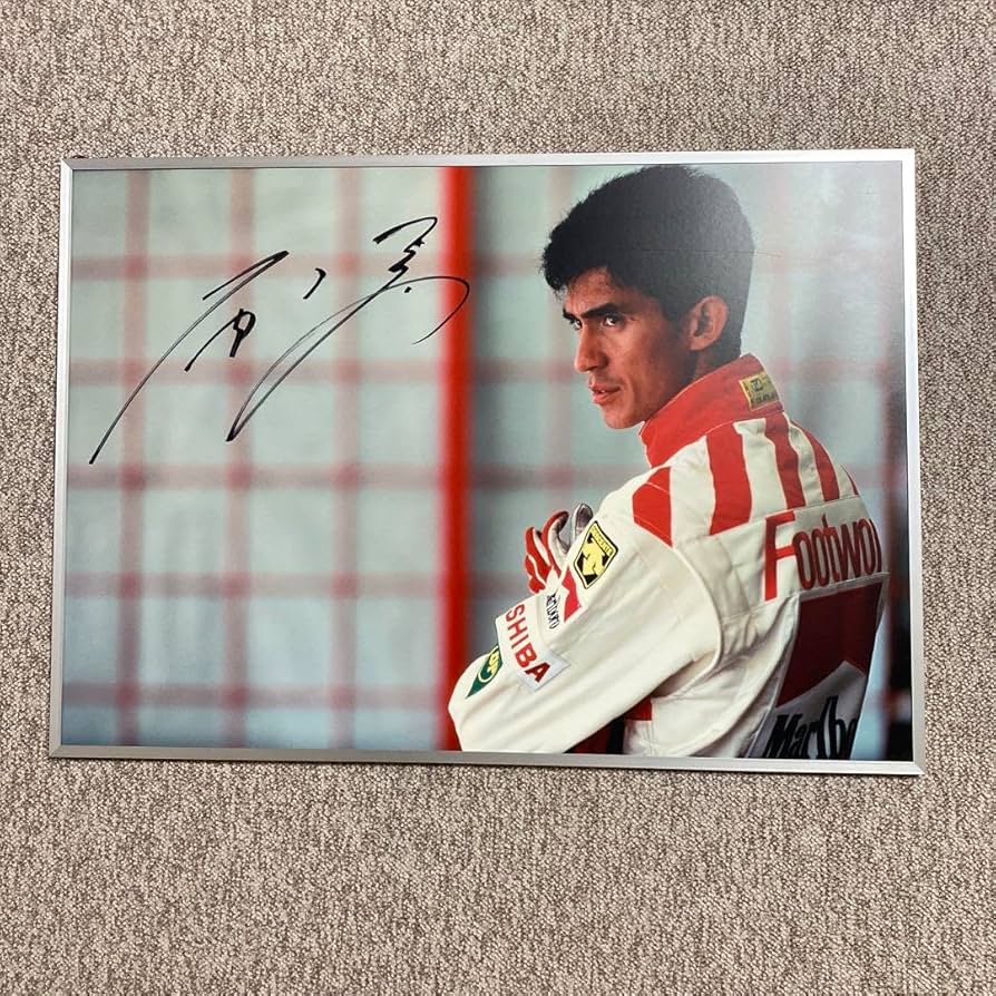 Amazon.co.jp: F1レーサー 鈴木亜久里 直筆サイン入りパネル : おもちゃ