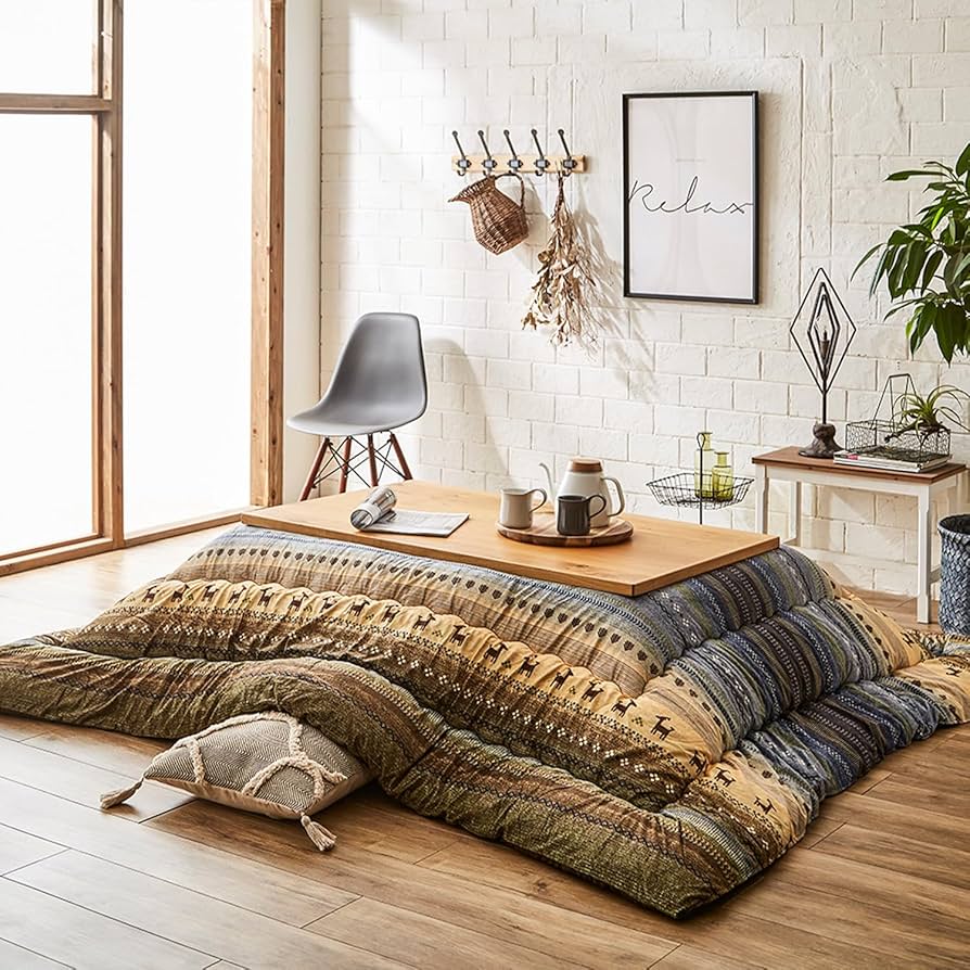 Amazon｜イケヒコ こたつ掛けふとん 正方形 ラディ 約205×205cm