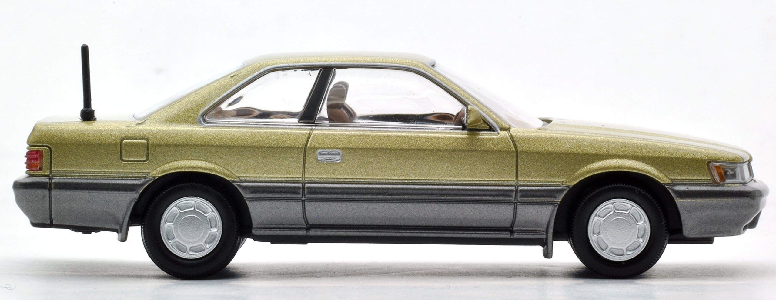 Amazon | トミカリミテッドヴィンテージ ネオ あぶない刑事 02 日産