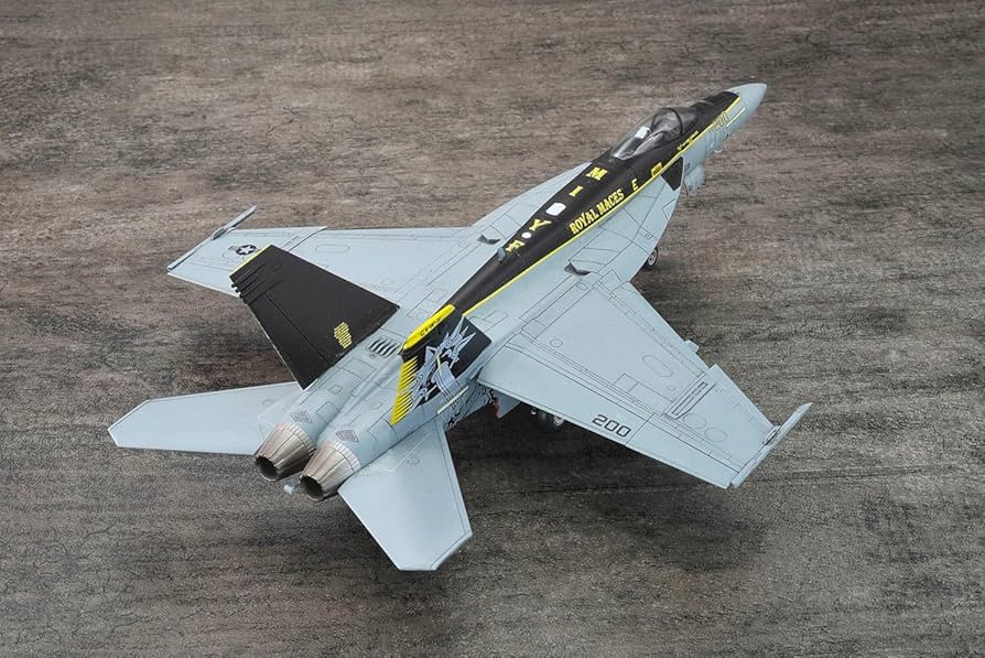 Amazon | プラッツ 1/72 アメリカ 艦上戦闘機 F/A-18E スーパー