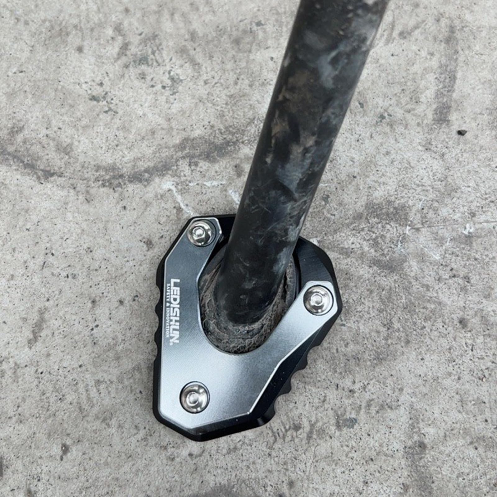 Amazon | LEDISHUN バイク サイドスタンド プレート に適合する